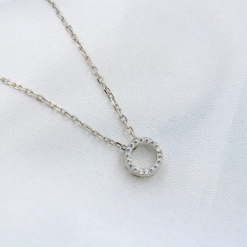Sterling Silver Circle Pendant Necklace – Classic White Finish