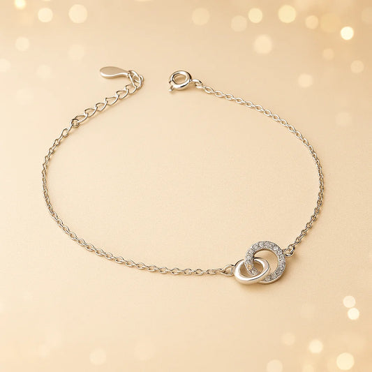 Interlinked Circle Bracelet in 925 Sterling Silver