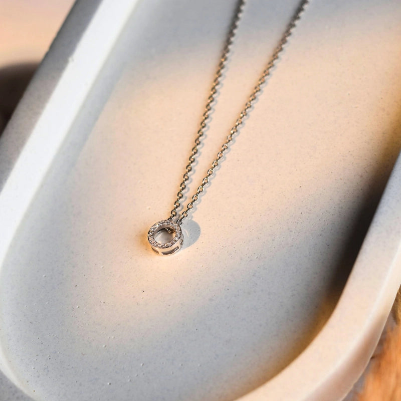 Sterling Silver Circle Pendant Necklace – Classic White Finish