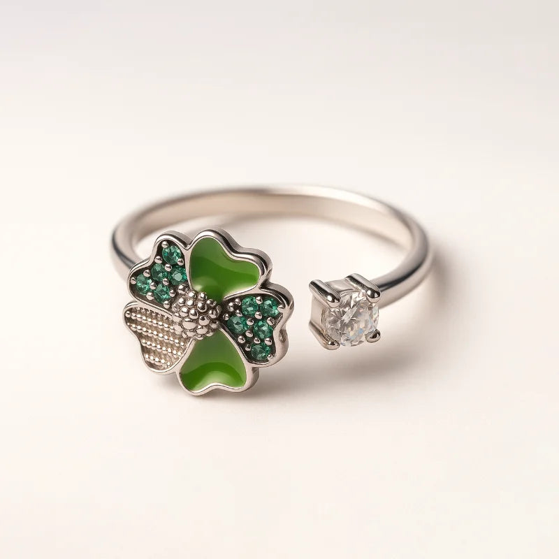 The Tvisa Emerald Clover Glow Ring With Rhodium Plating