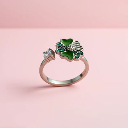 The Tvisa Emerald Clover Glow Ring With Rhodium Plating