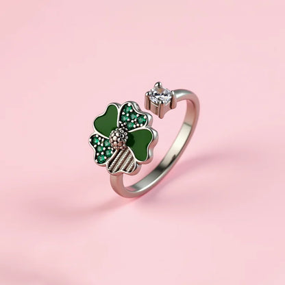 The Tvisa Emerald Clover Glow Ring With Rhodium Plating