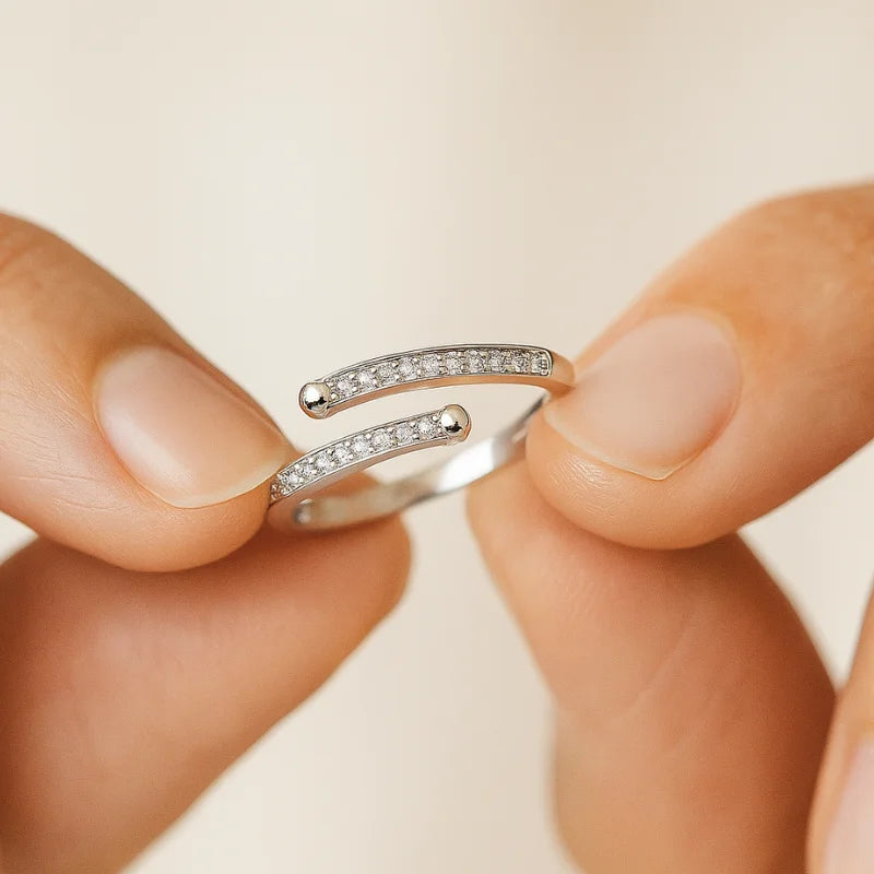 Elegant Celeste Curve Ring With Rhodium Plating