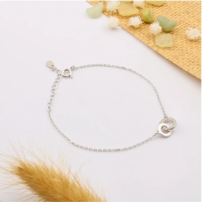 Interlinked Circle Bracelet in 925 Sterling Silver