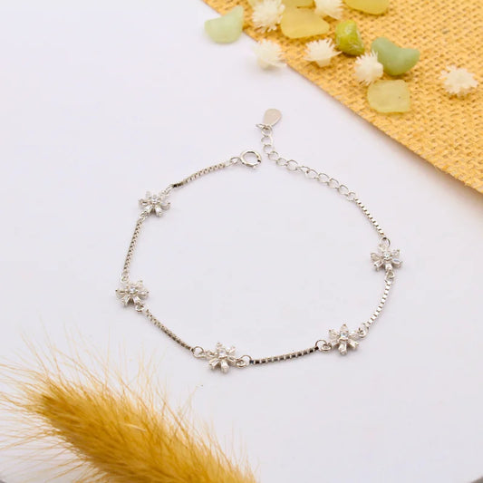 Floral Charm Bracelet in 925 Sterling Silver