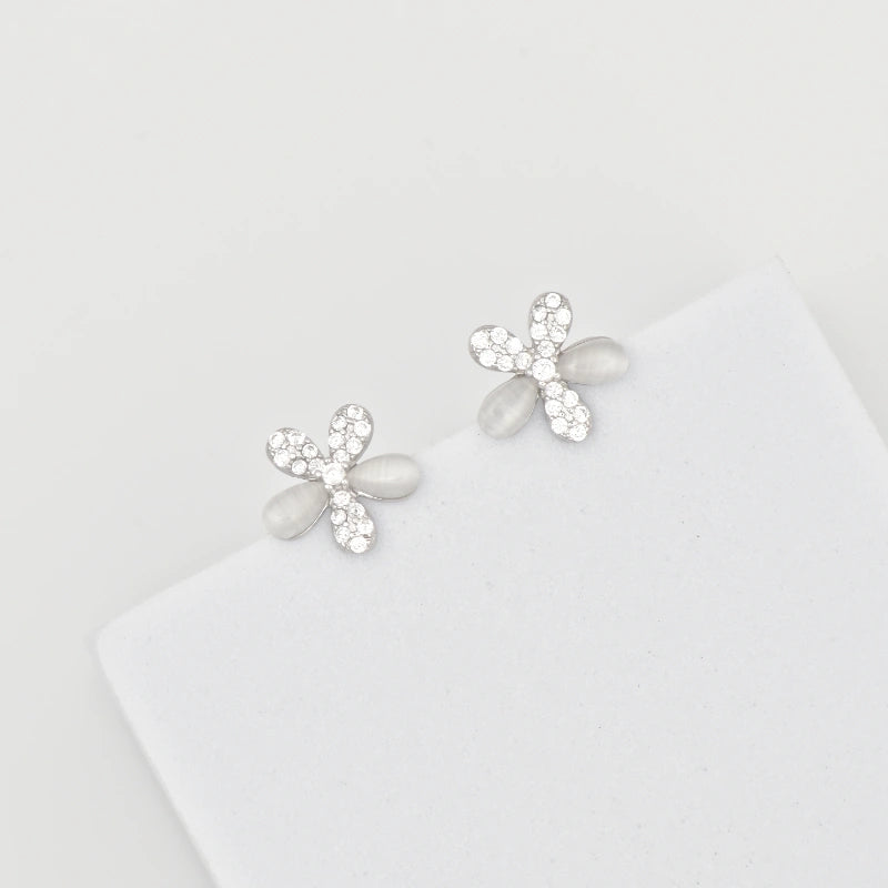 Silver Glinting Flower Earring