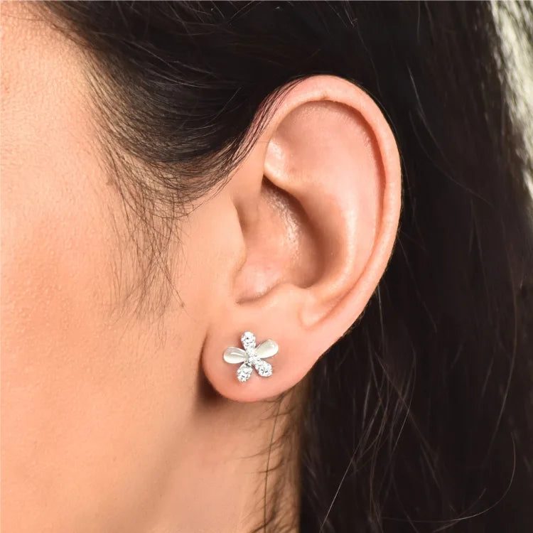 Silver Glinting Flower Earring