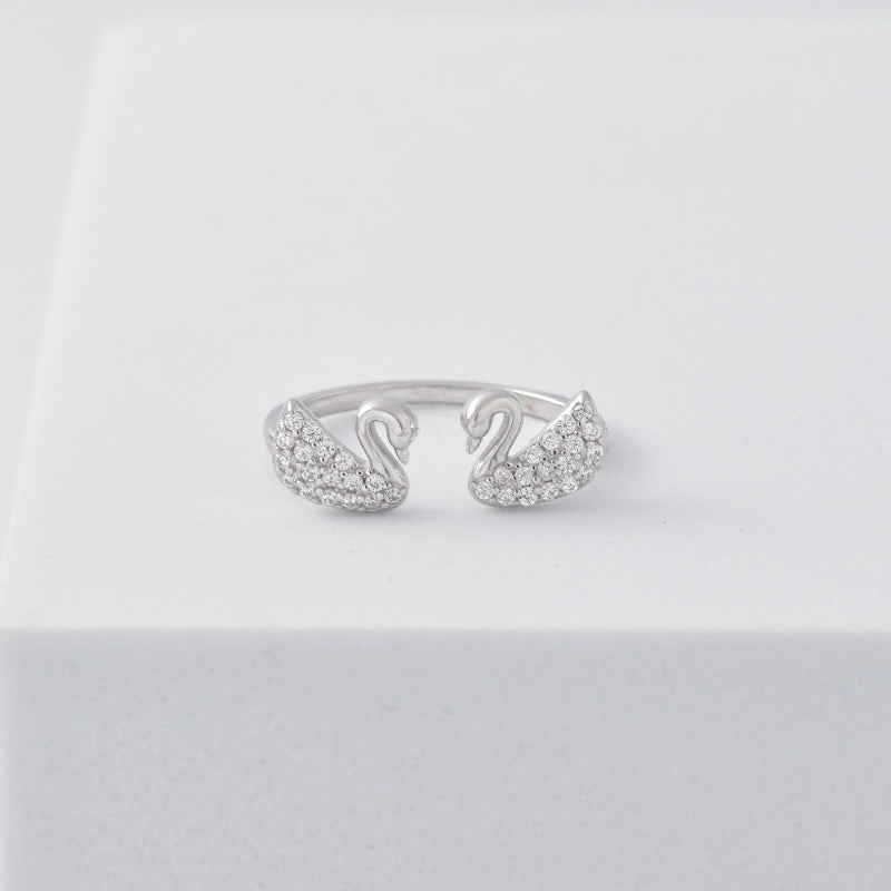 Elegant Swan-Inspired Adjustable Silver Ring With Rhodium Plating